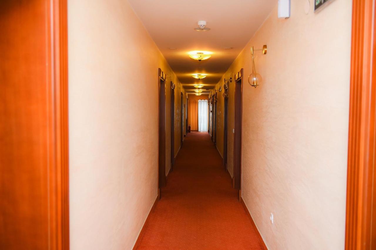 Hotel Marshal Nikšić Εξωτερικό φωτογραφία