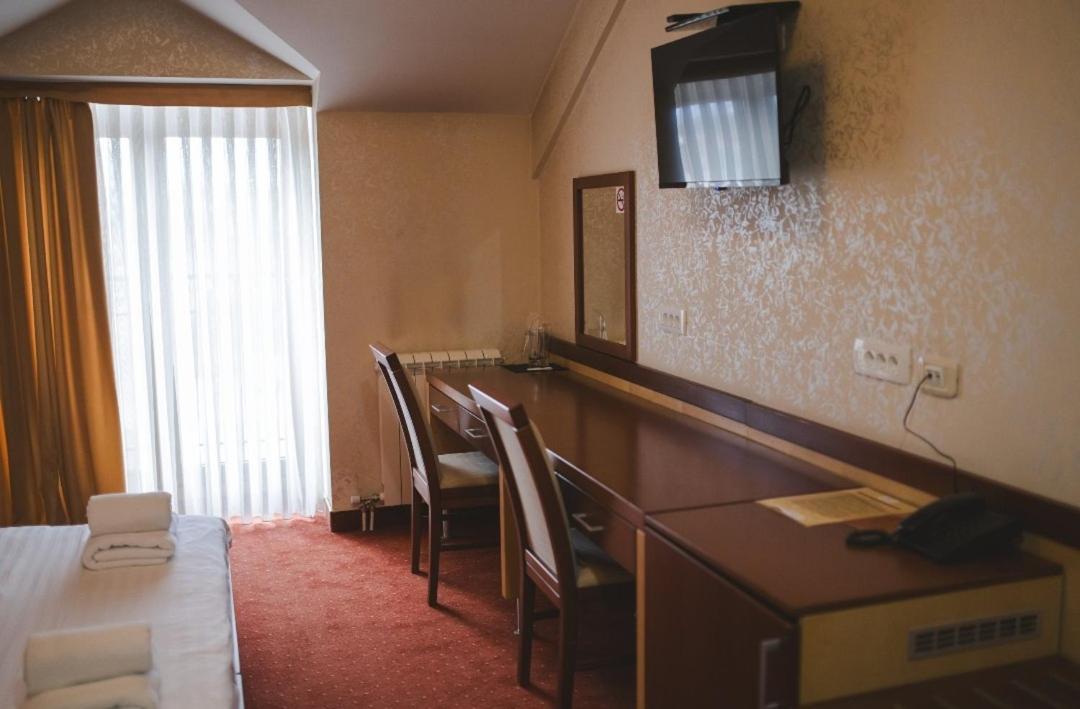 Hotel Marshal Nikšić Εξωτερικό φωτογραφία