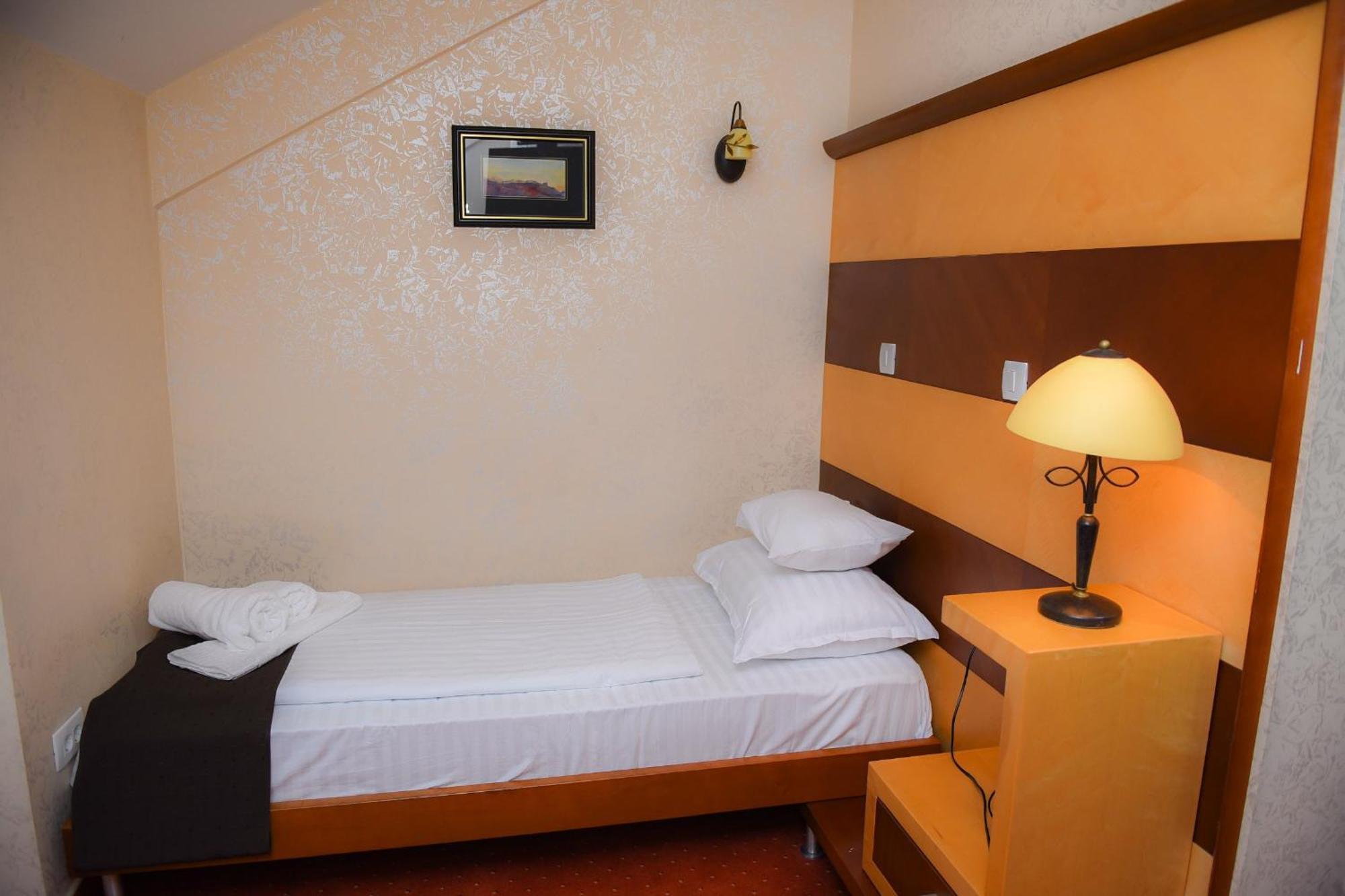 Hotel Marshal Nikšić Εξωτερικό φωτογραφία