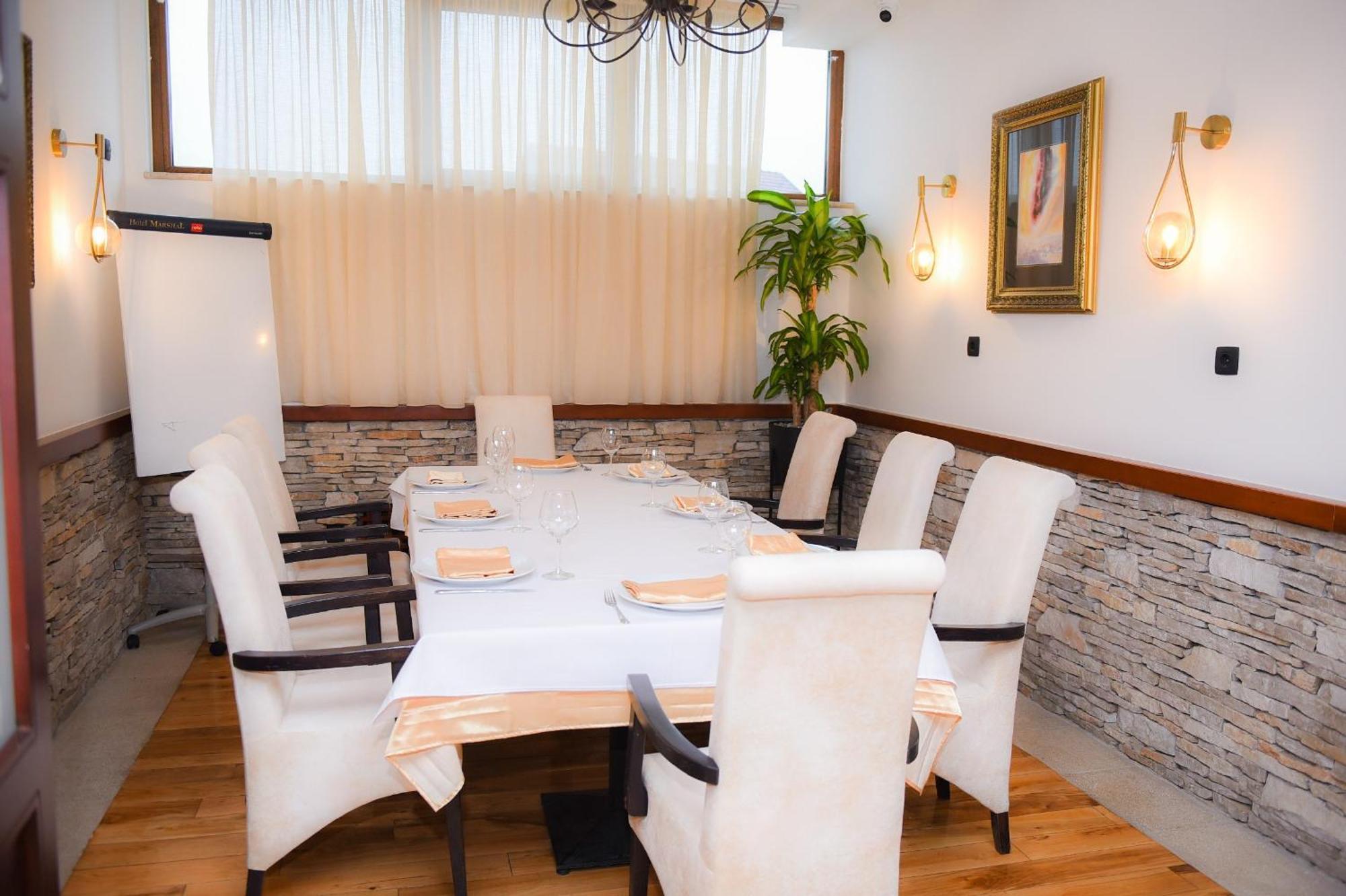 Hotel Marshal Nikšić Εξωτερικό φωτογραφία